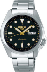 Seiko 5 Sports automaat horloge SRPE57K1 stockfoto